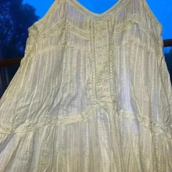 dRA Los Angeles white cotton asymmetrical midi dress - Picture 3 of 9